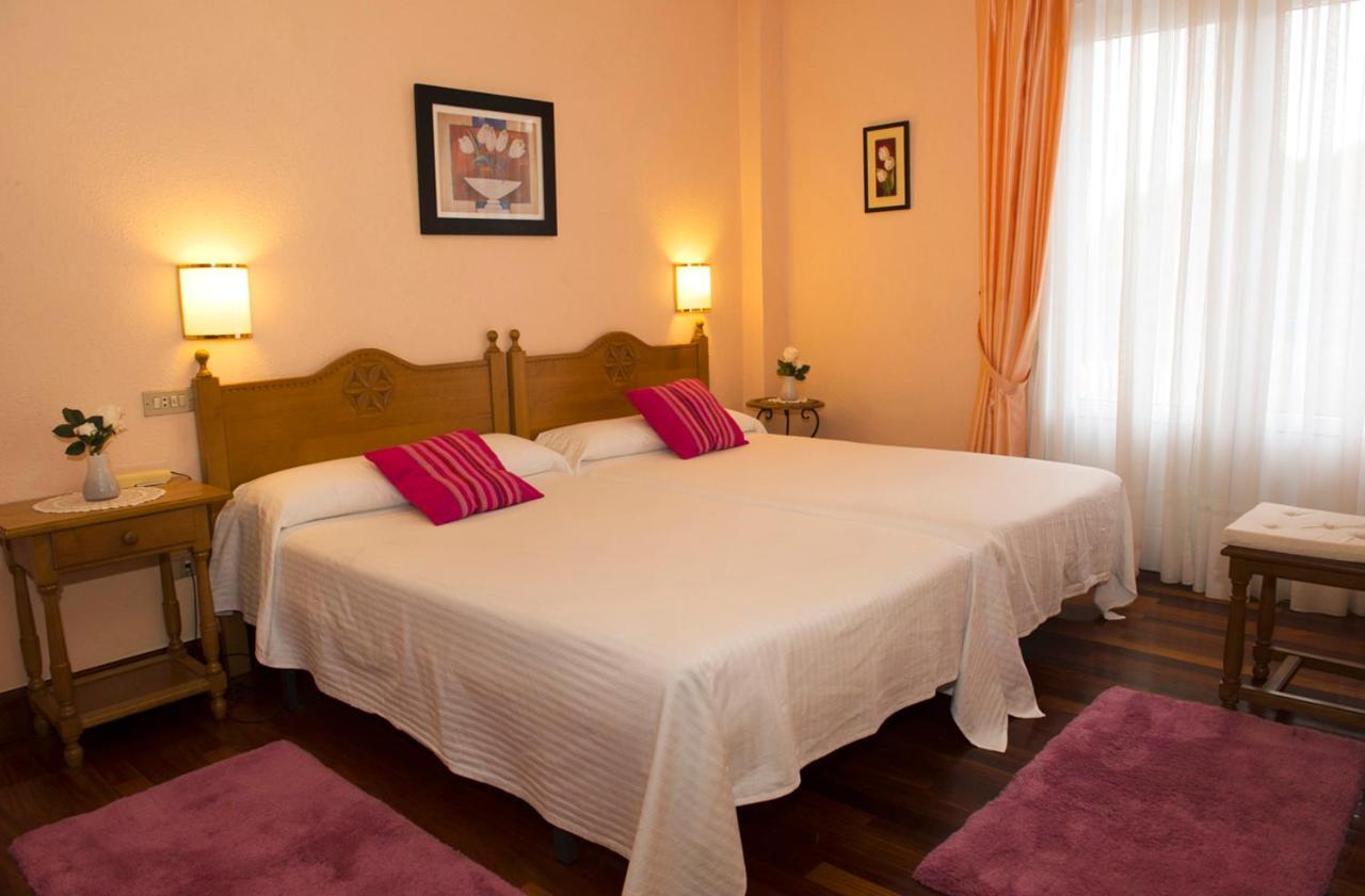 Hotel Txaraka Bermeo Rom bilde